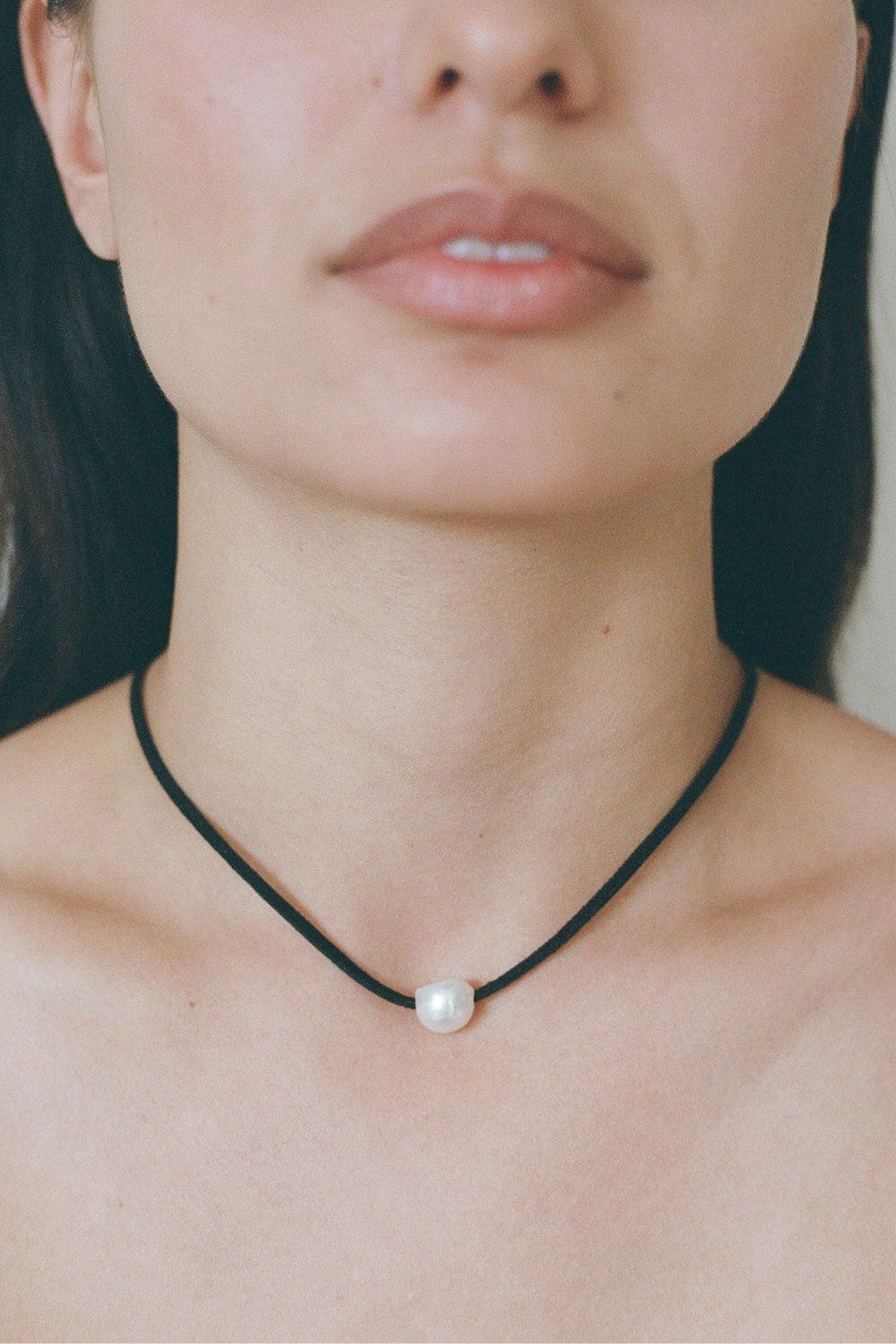 Maja Necklace - Pearl - By Ayllon